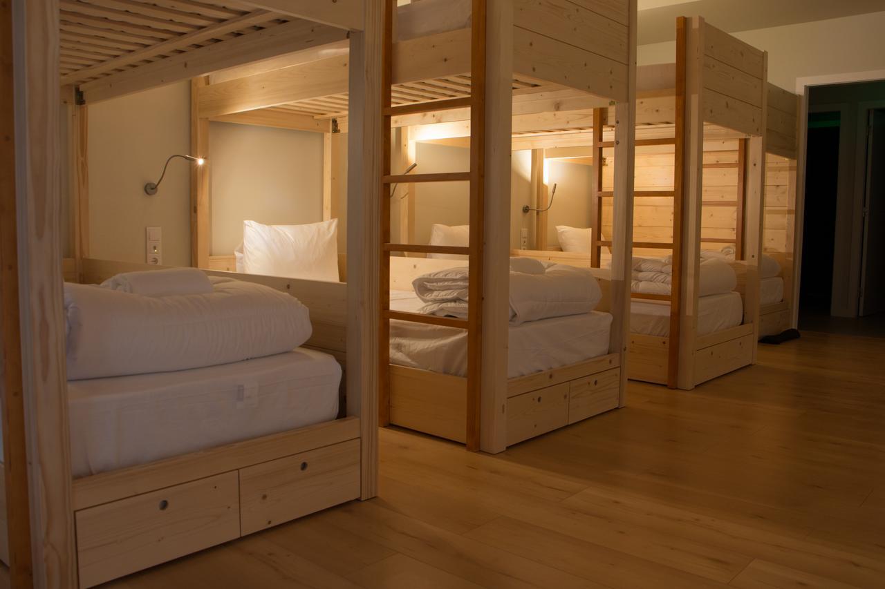 Feira Hostel & Suites Santa Maria da Feira Bagian luar foto
